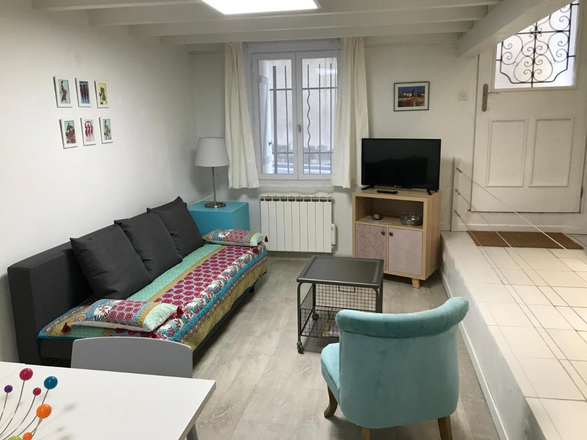 Ferienwohnung Le Calme Et La Tranquilite A 15 Minutes D'Avignon Caumont-sur-Durance Exterior foto